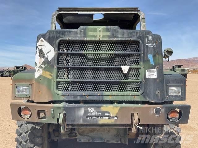 Oshkosh  Box body trucks