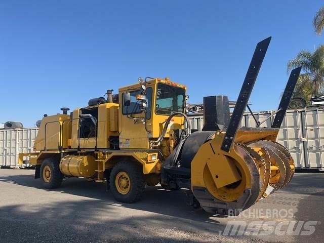 Oshkosh H2923B Snow throwers