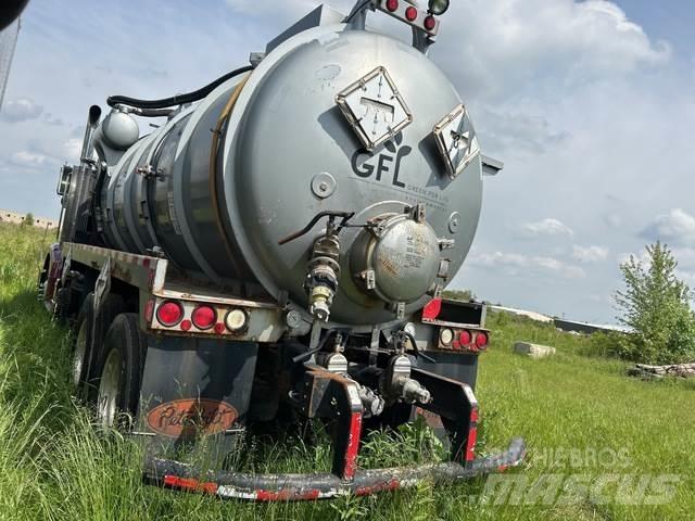 Peterbilt  Combi / vacuum trucks