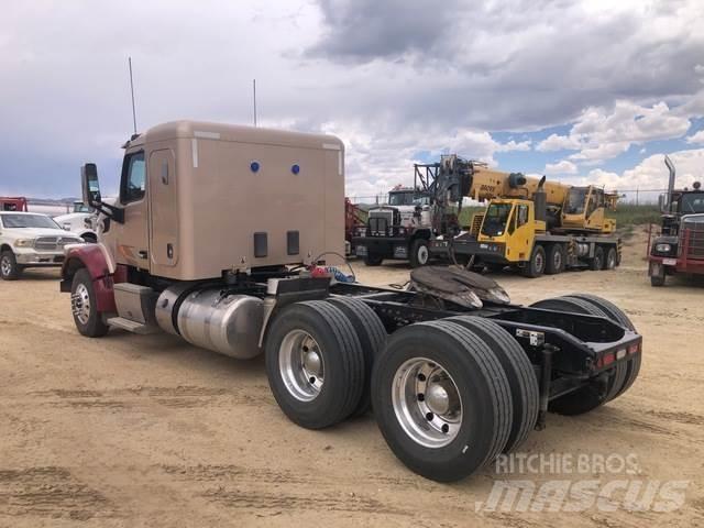 Peterbilt  Tractor Units