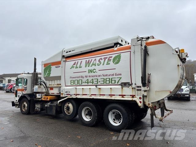 Peterbilt 320 Waste trucks