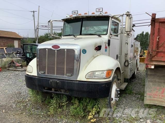 Peterbilt 335 Municipal / general purpose vehicles