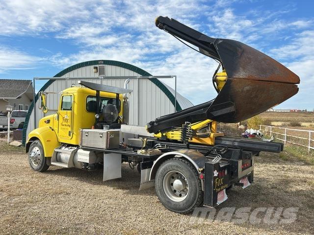 Peterbilt 335 Construction - Others