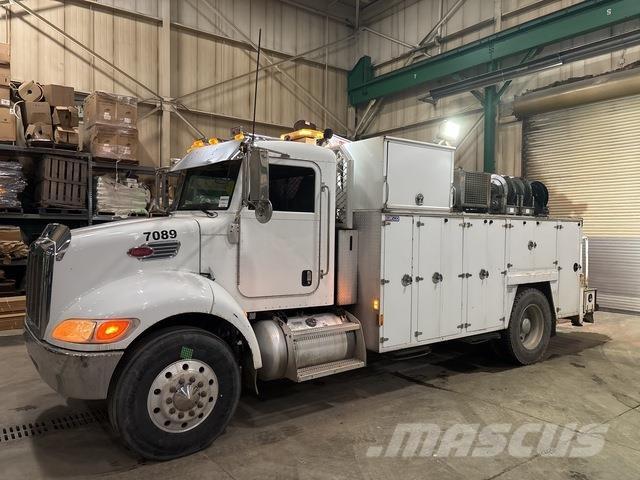 Peterbilt 335 Municipal / general purpose vehicles