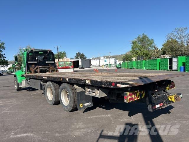Peterbilt 348 Recovery vehicles