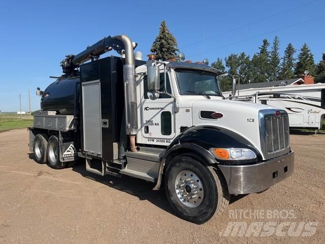Peterbilt 348 Crawler excavators