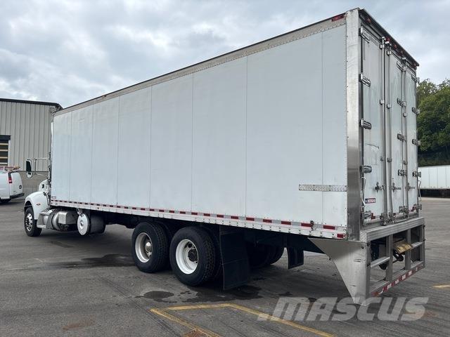 Peterbilt 348 Temperature controlled trucks