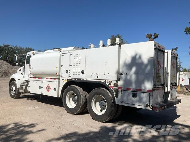 Peterbilt 348 Tanker trucks