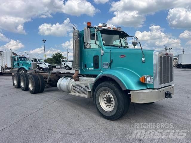 Peterbilt 365 Cabins and interior
