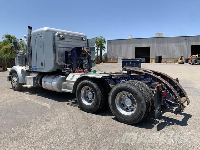 Peterbilt 367 Recovery vehicles