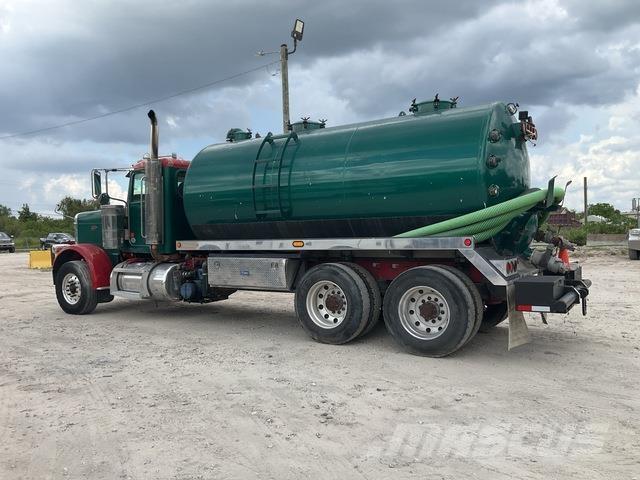 Peterbilt 388 Combi / vacuum trucks