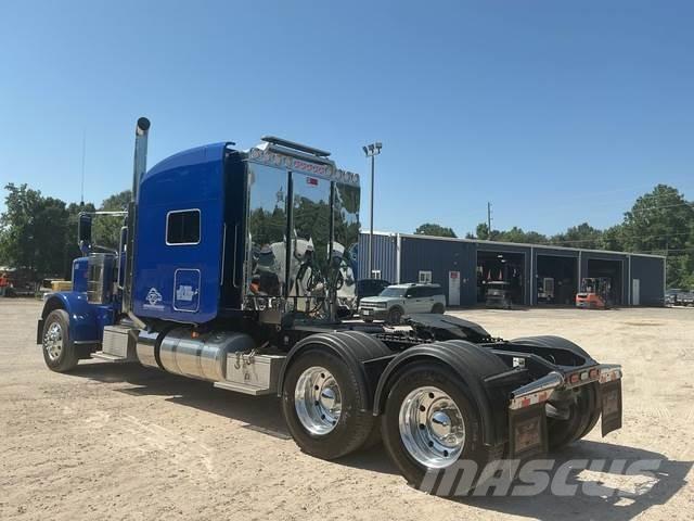Peterbilt 389 Tractor Units