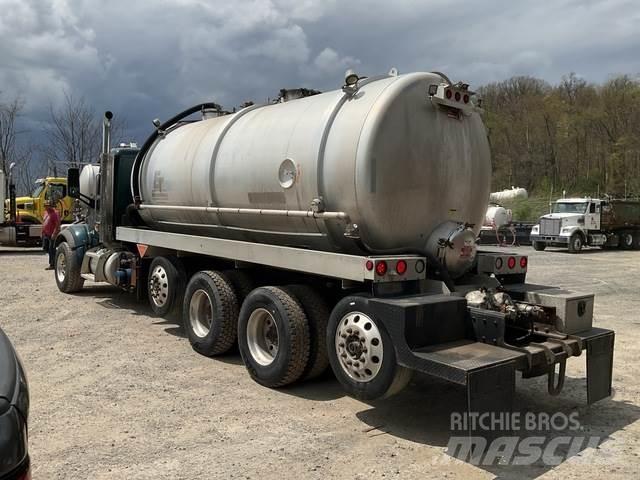 Peterbilt 567 Combi / vacuum trucks