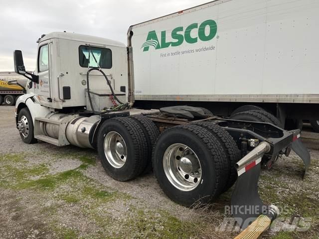 Peterbilt 579 Tractor Units