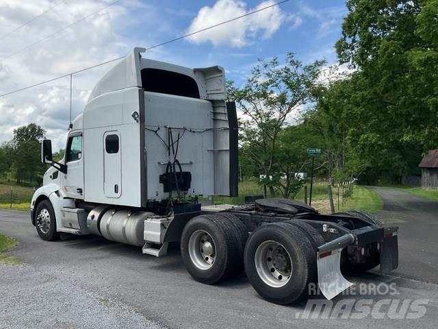 Peterbilt 579 Tractor Units