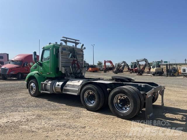 Peterbilt 579 Tractor Units
