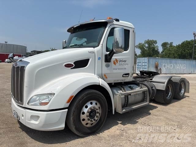 Peterbilt 579 Tractor Units