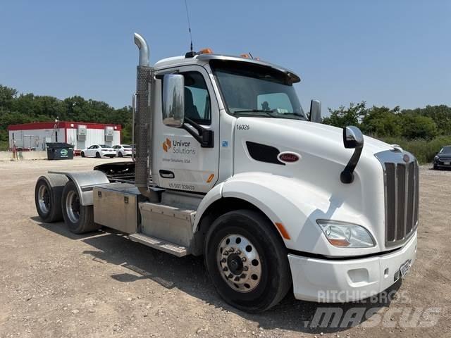 Peterbilt 579 Tractor Units