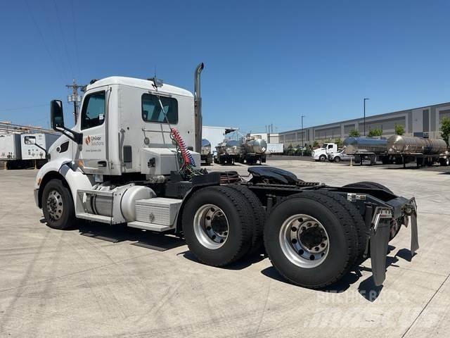 Peterbilt 579 Tractor Units
