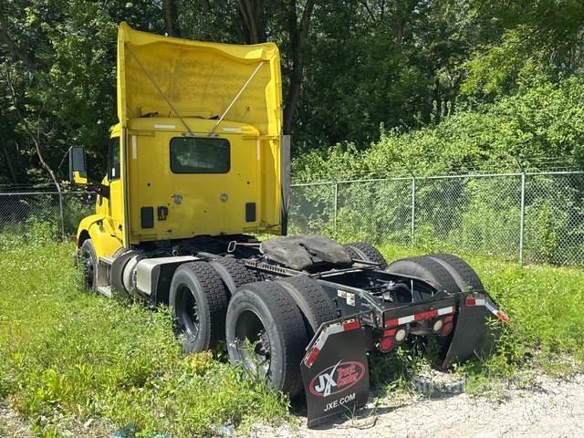 Peterbilt 579 Tractor Units