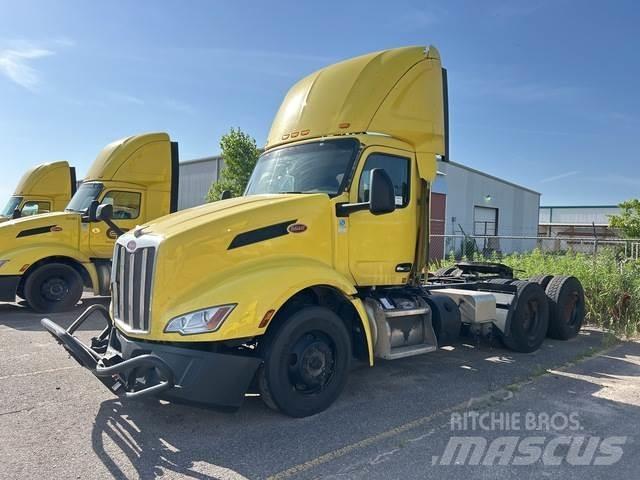 Peterbilt 579 Tractor Units