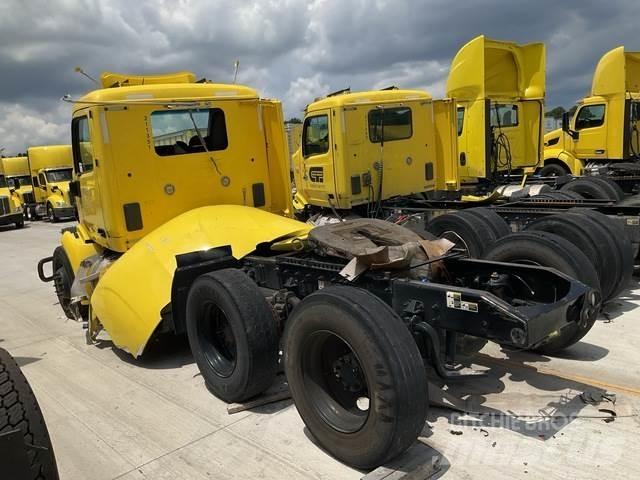 Peterbilt 579 Tractor Units