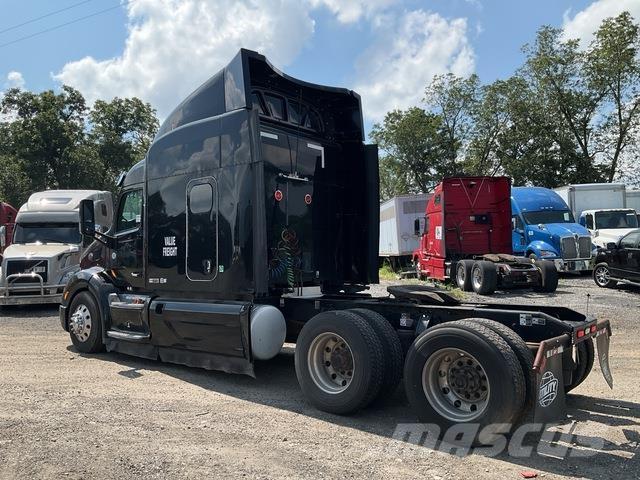 Peterbilt 579 Tractor Units