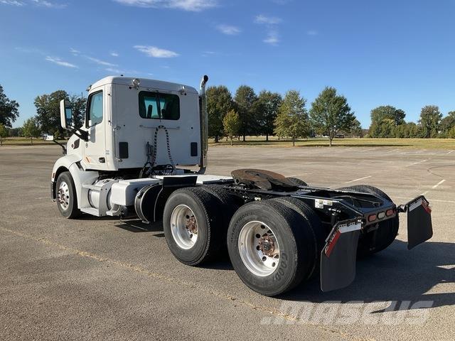 Peterbilt 579 Tractor Units