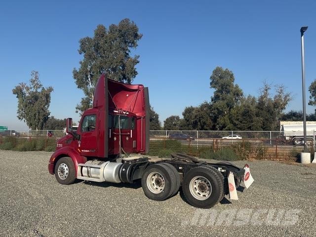 Peterbilt 579 Tractor Units