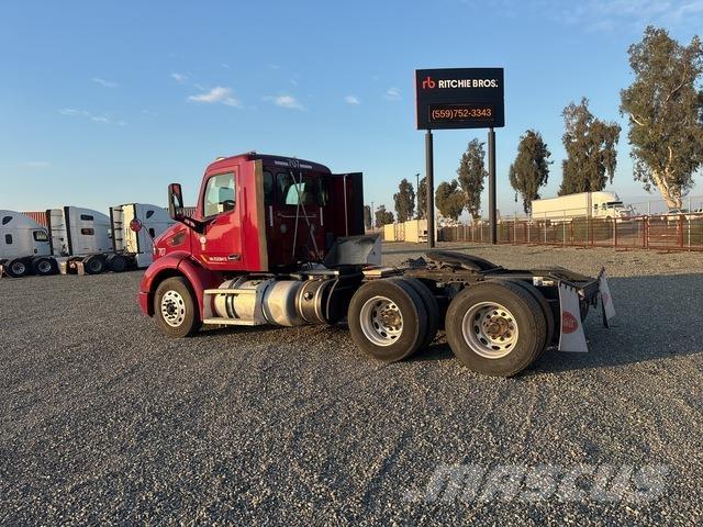 Peterbilt 579 Tractor Units