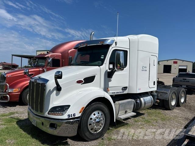 Peterbilt 589 Tractor Units
