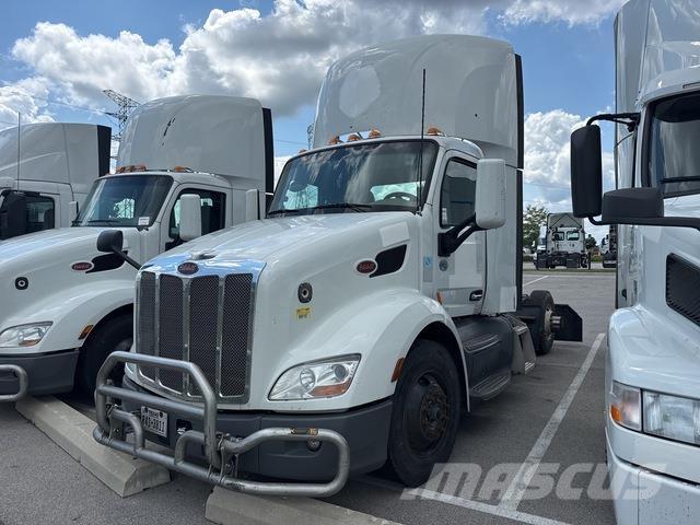 Peterbilt M579 Tractor Units