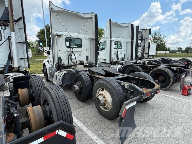 Peterbilt M579 Tractor Units