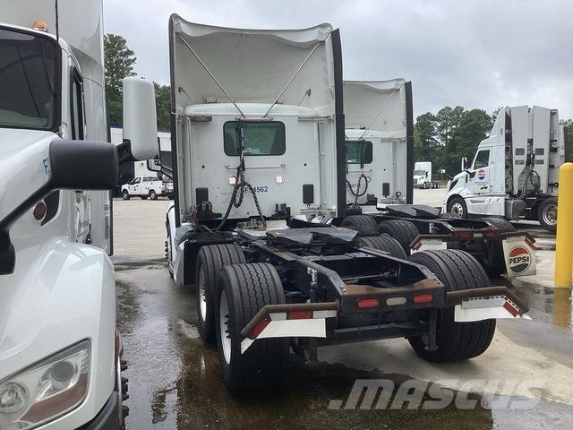 Peterbilt M579 Tractor Units