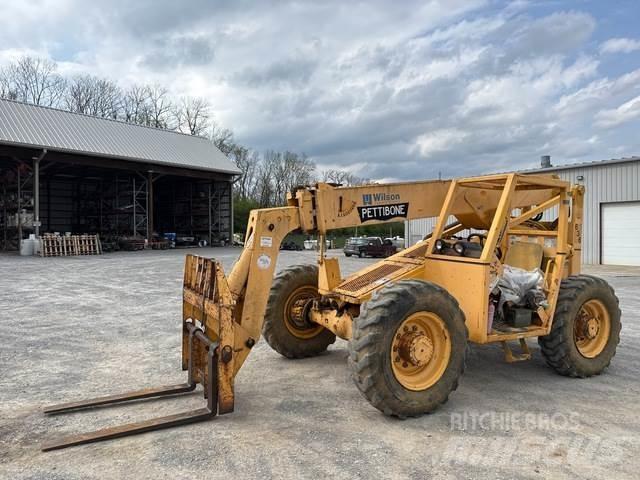 Pettibone 636 Telescopic handlers