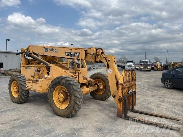 Pettibone 636 Telescopic handlers