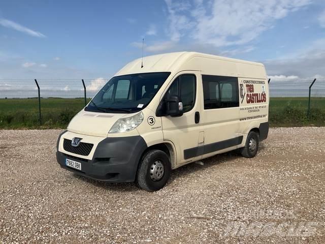 Peugeot Boxer Box body trucks