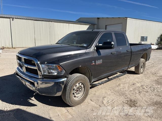 RAM 3500 Pick up/Dropside