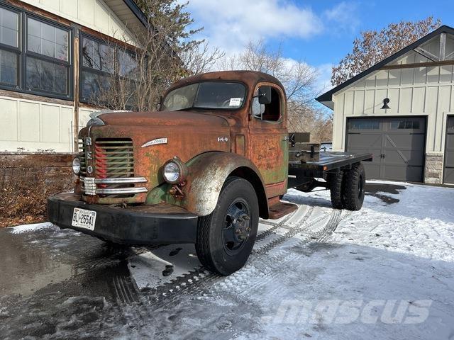  REO Gold Comet Tractor Units