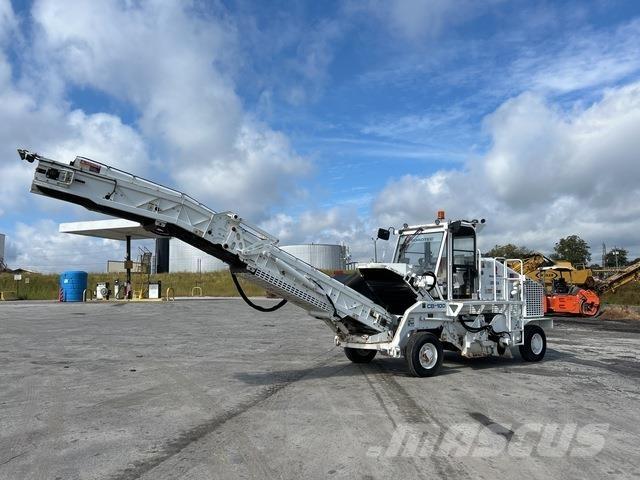 Roadtec CB100 Indoor sweepers