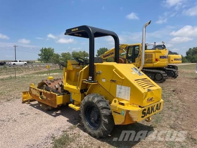 Sakai SV204T Single drum rollers
