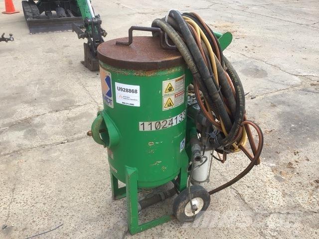Schmidt 3.5CF Construction - Others