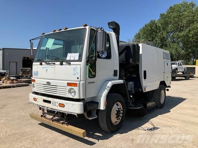 Schwarze A7000 Sweeper trucks