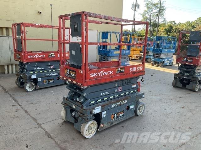 SkyJack 3219 Scissor lifts