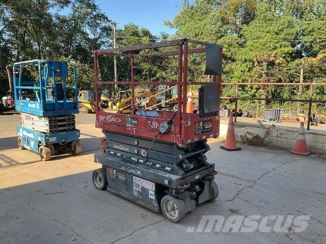 SkyJack 3219 Scissor lifts