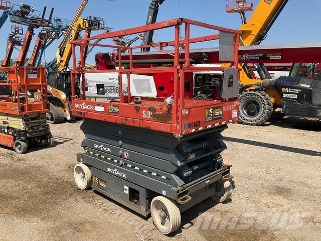 SkyJack 4632 Scissor lifts