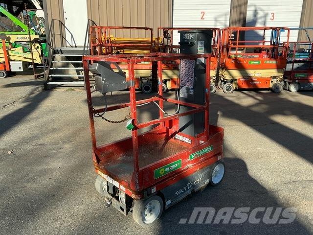 SkyJack SJ12 Vertical mast lifts