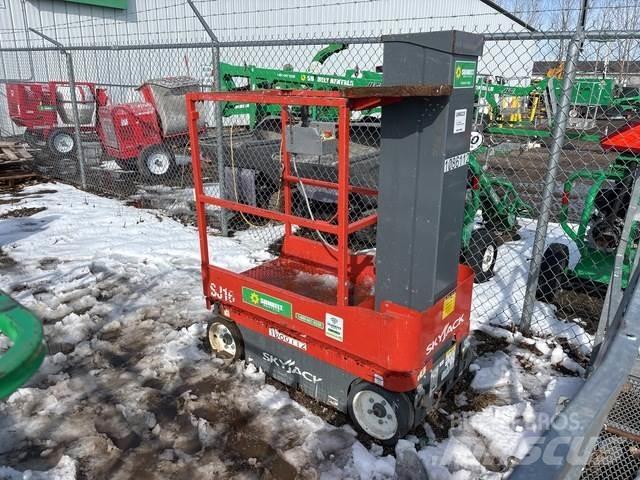 SkyJack SJ16 Vertical mast lifts