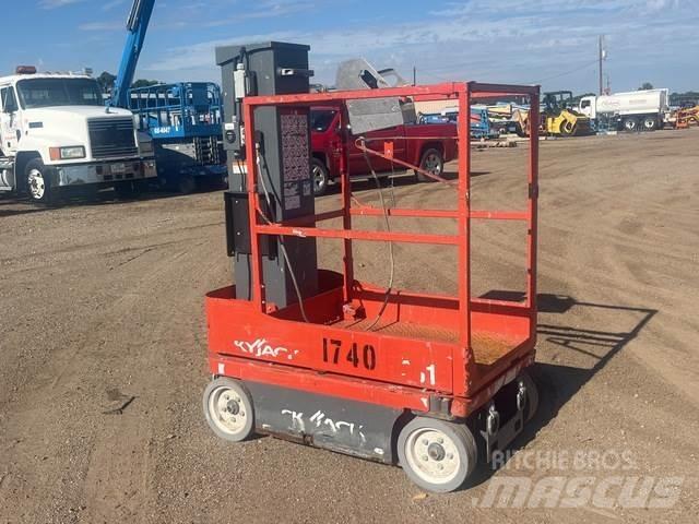 SkyJack SJ16 Vertical mast lifts