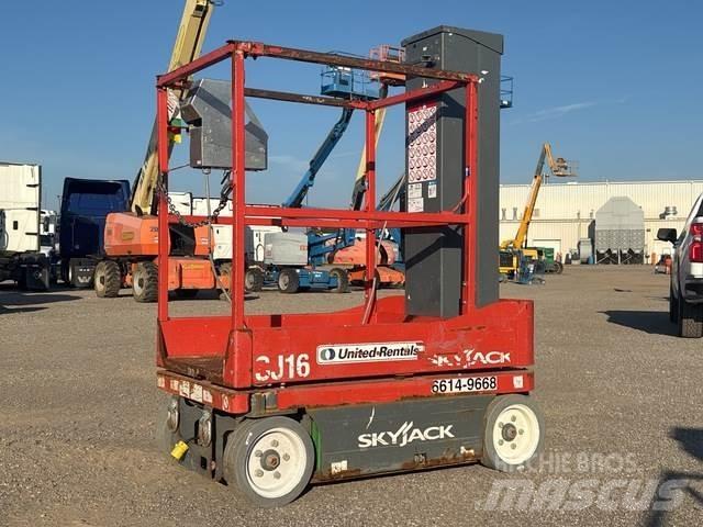 SkyJack SJ16 Vertical mast lifts